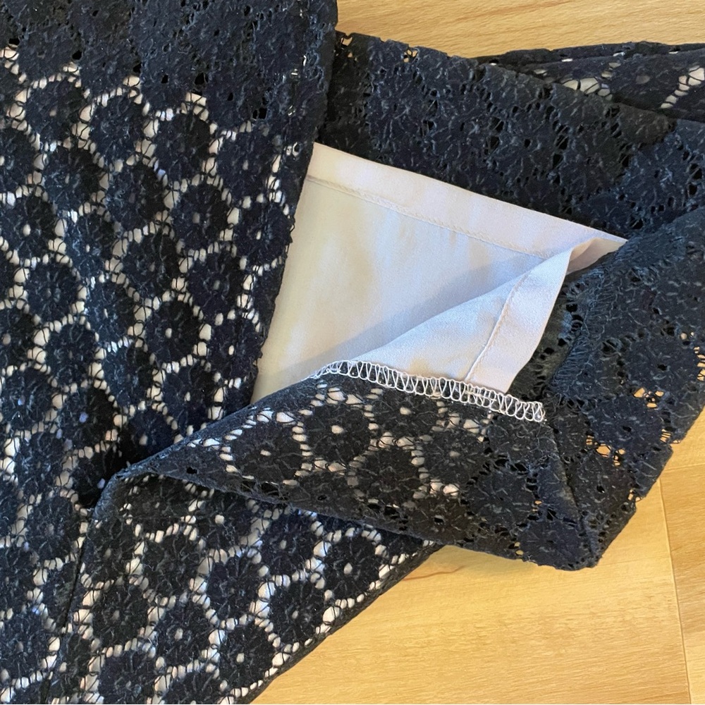 Elegant Black Lace Banana Republic skirt - Picture 8 of 8